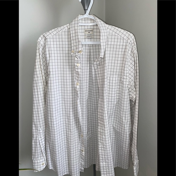 Men’s Button Down Shirt - Picture 3 of 3
